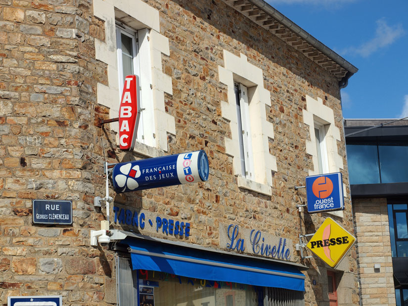 Enseigne drapeau lumineuse